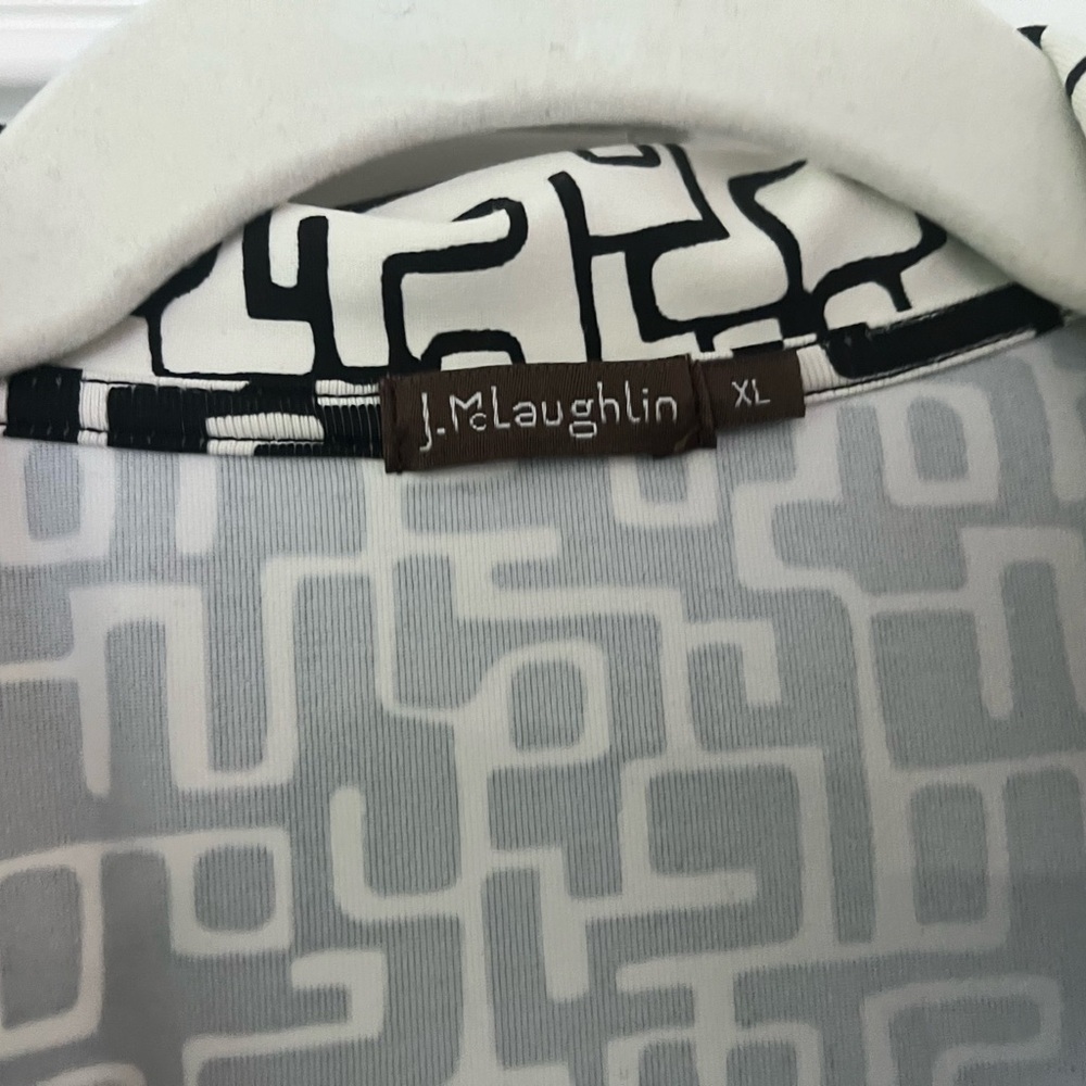 J McLaughlin black and white wrap dress - Picture 10 of 10